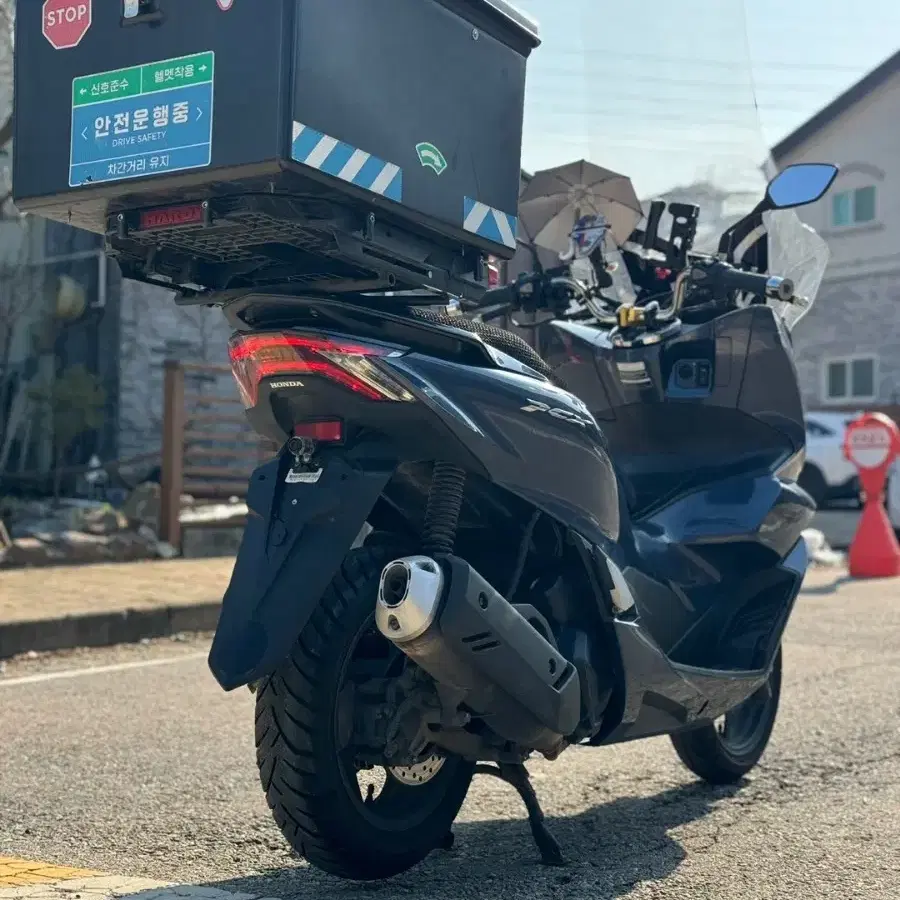 혼다 pcx125 23년형 풀세팅차량 판매합니다.