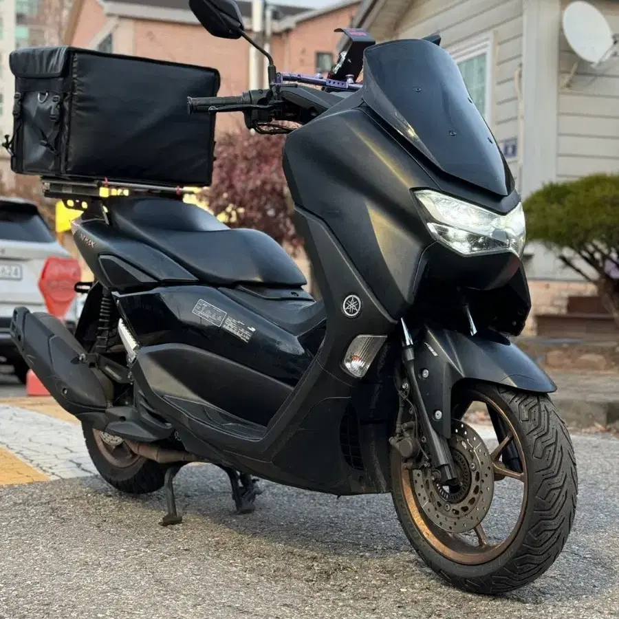 야마하 nmax125 22년식 컨디션 좋은차량 판매합니다.