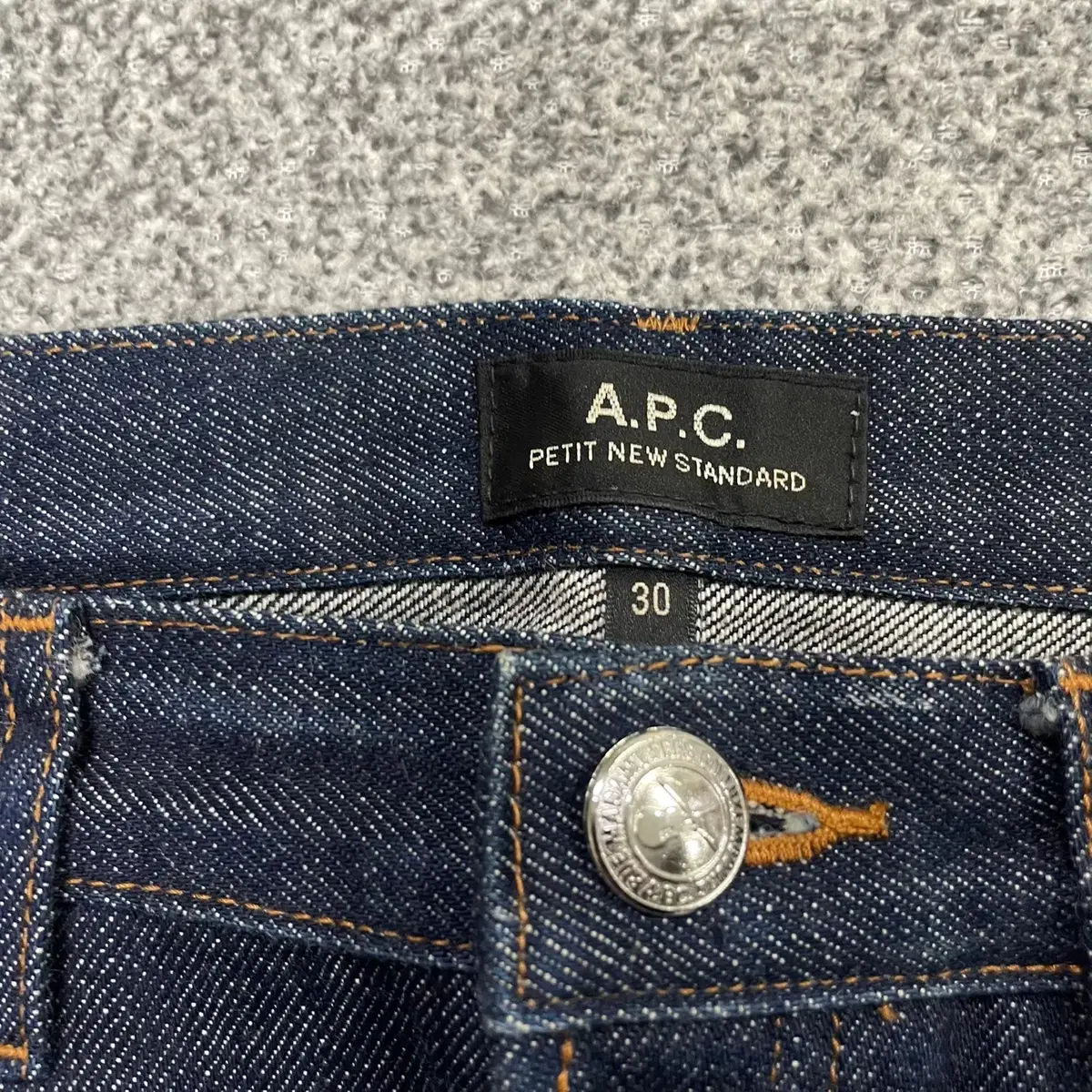 [30] apc 아페쎄 쁘띠뉴스탠다드 셀비지 생지 데님 청바지 a1240