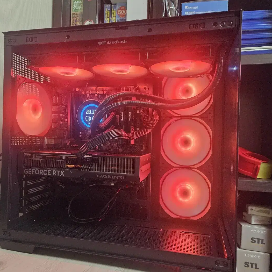 (신품)라이젠9600X 램32G 기가바이트 4070Ti OC 수냉본체!~