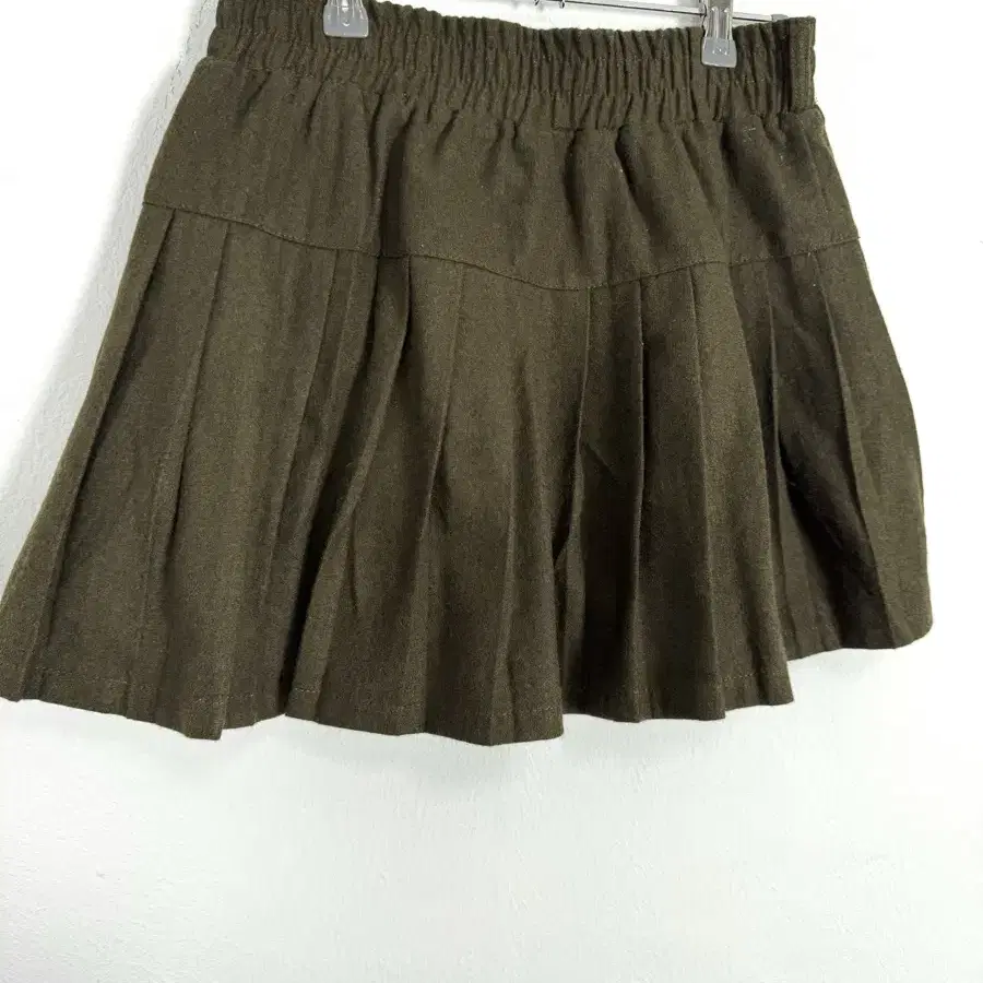 vintage pleated mini skirt