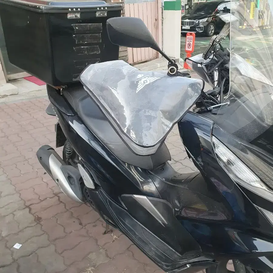 20년식 pcx125 판매합니다