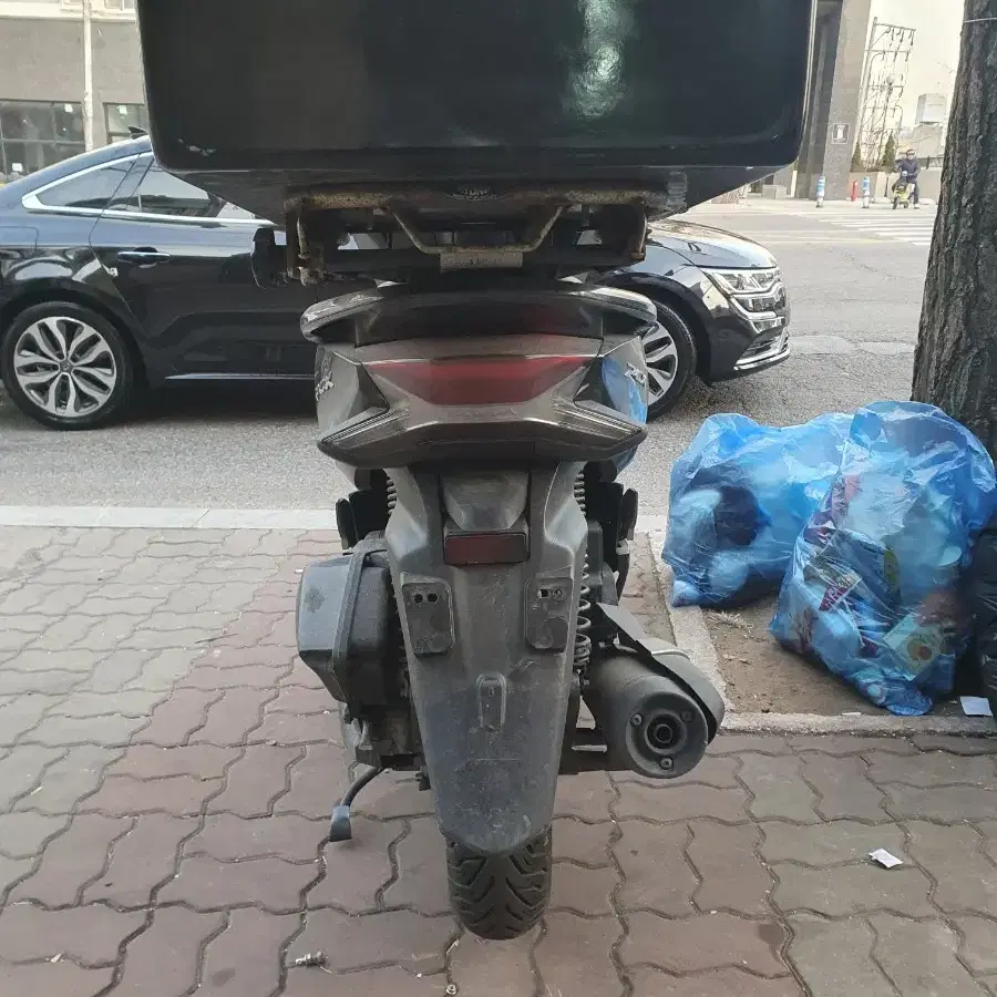 20년식 pcx125 판매합니다