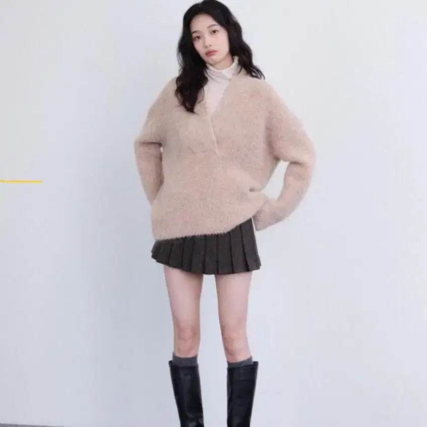 윤슬삽 마럴 숄 스웨터 marle shawl sweater 베이지