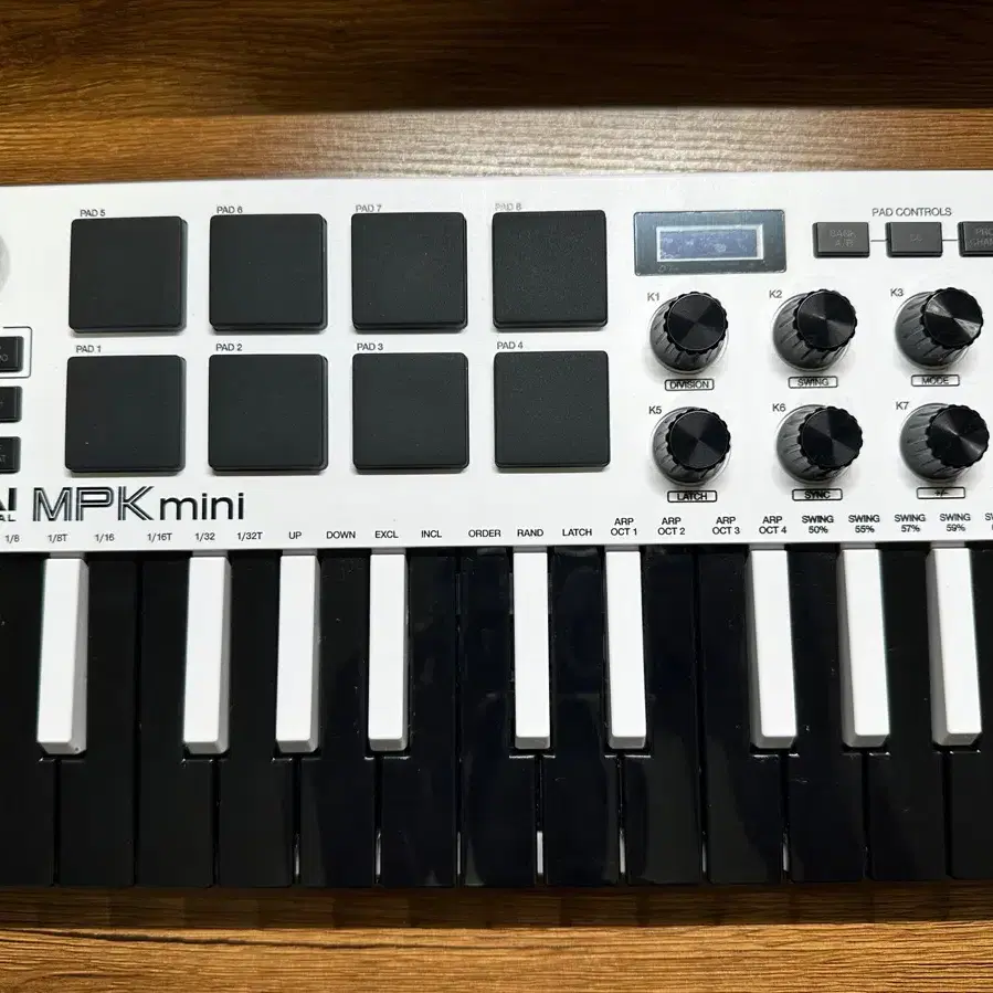 AKAI MPK mini 마스터키보드