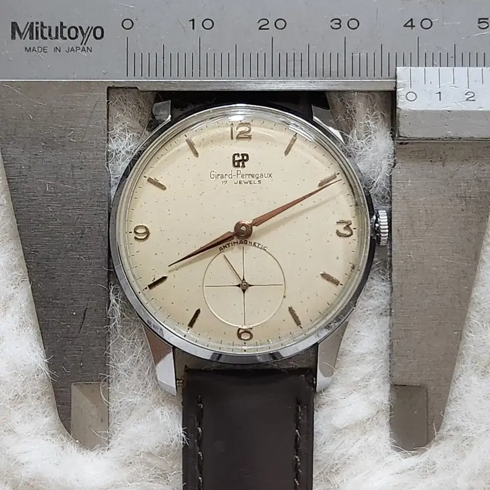 # 223 ) GIRARD PERREGAUX VINTAGE