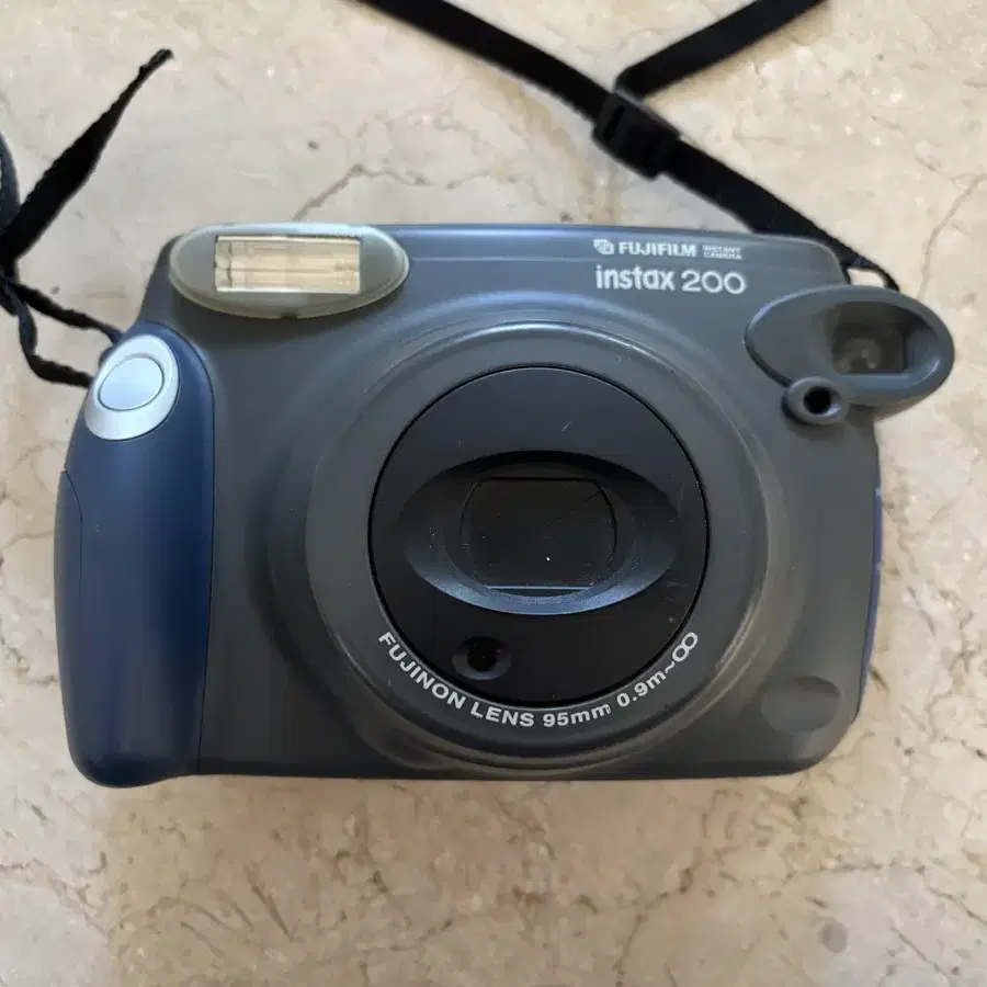 빈티지 감성 폴라로이드 카메라, 후지필름 Instax 200