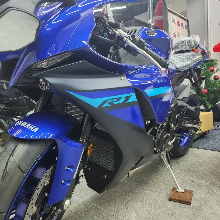 yzf R1 블루 신차팝니다