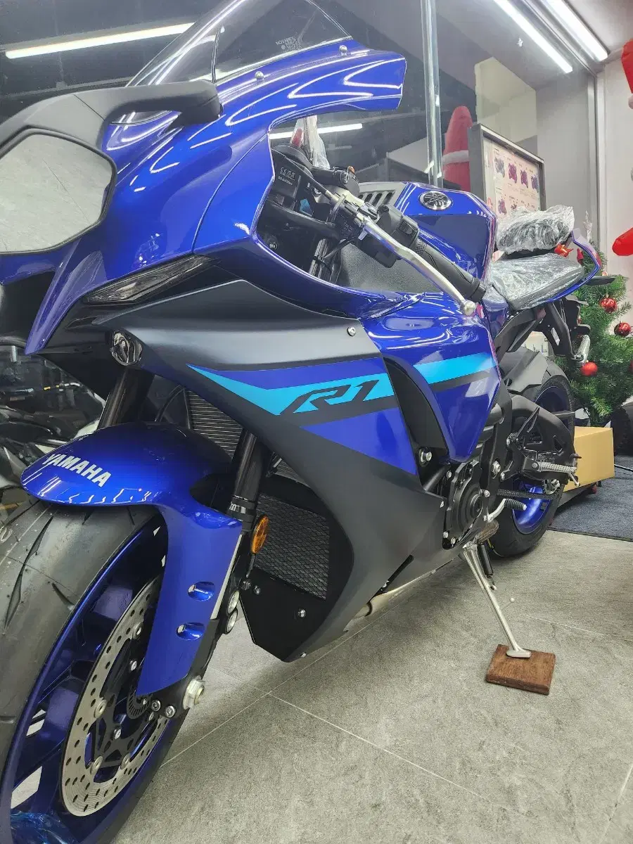 yzf R1 블루 신차팝니다