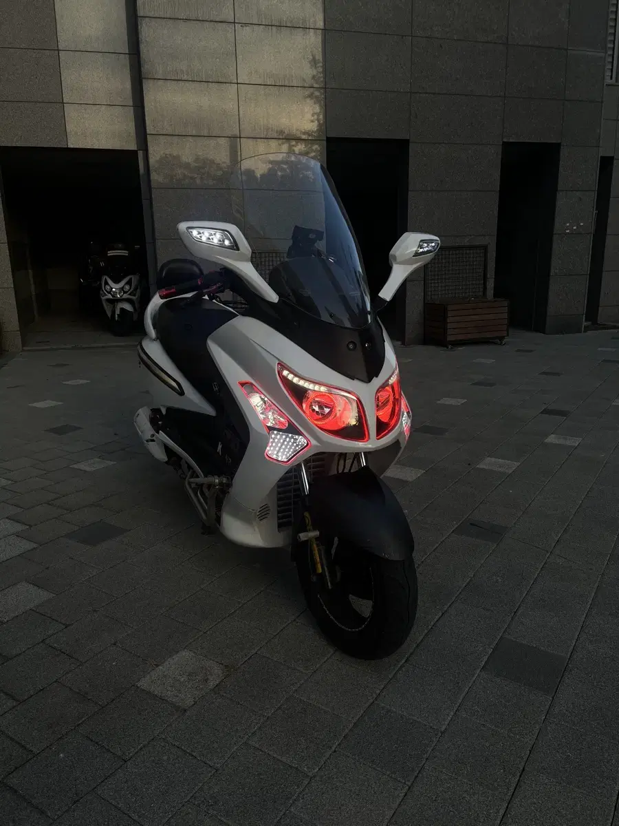 SYM 보이져 125cc 2021년식 풀튜닝 판매합니다