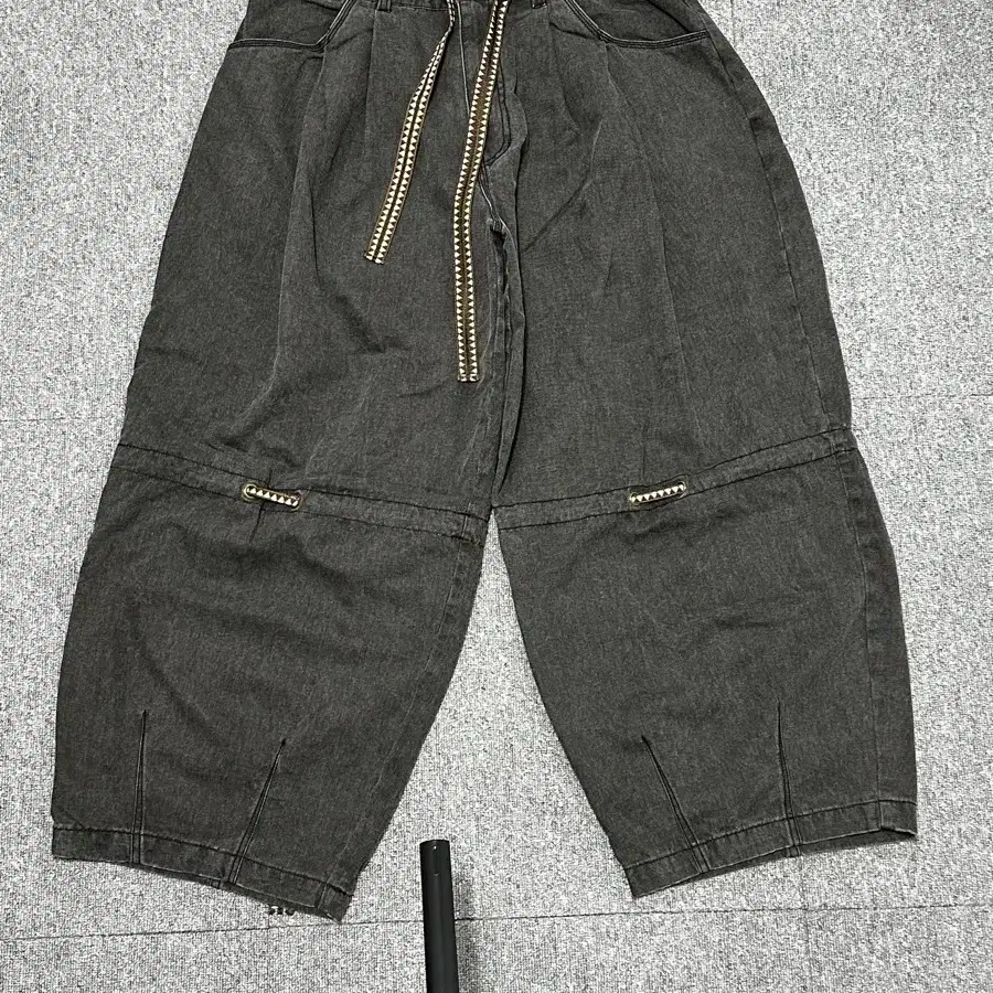 앵글런 x 에씰미 - Ethnic Jacquard Strap pants