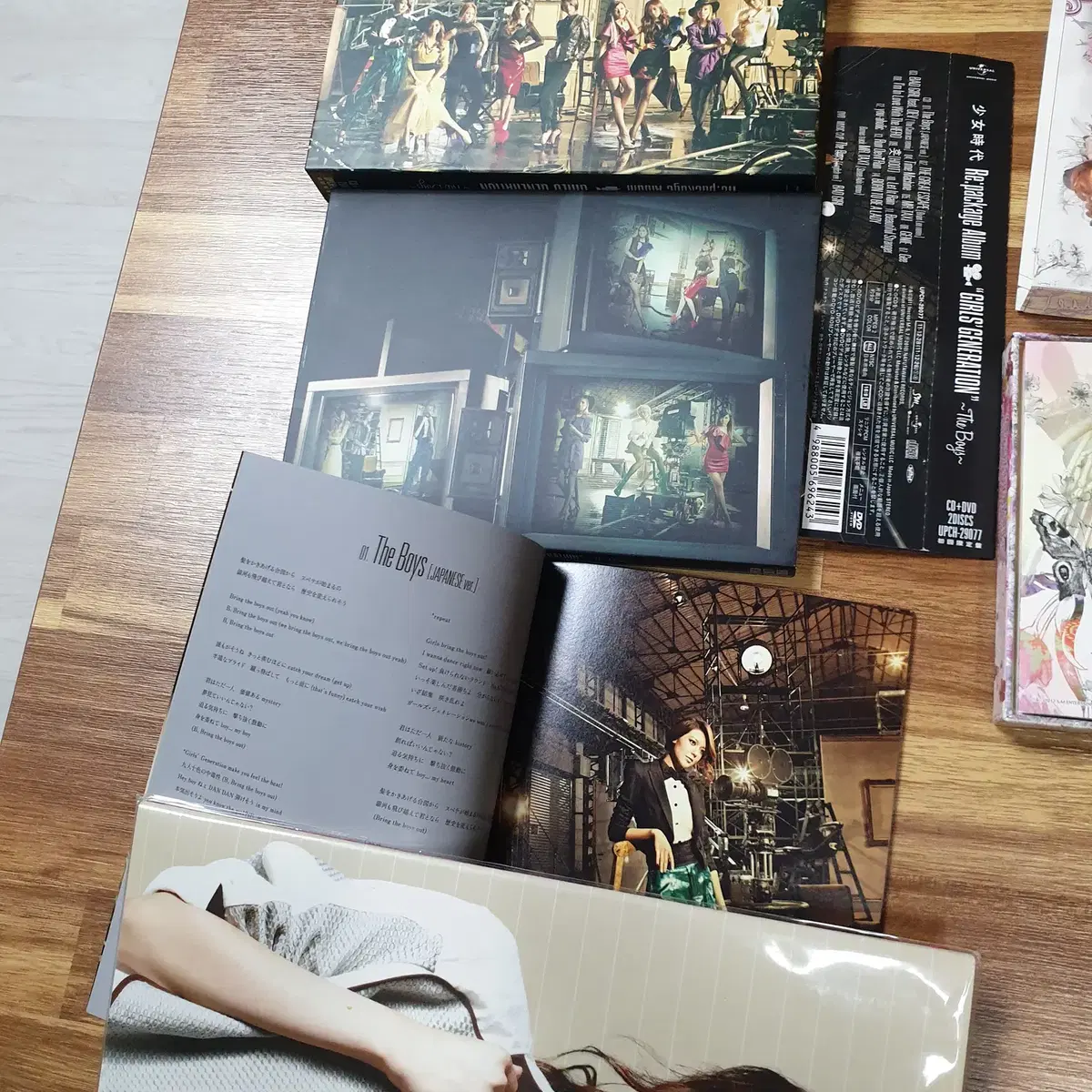 소녀시대 The Boys & 태티서 1집 미니 - CD+DVD&CD사진첩