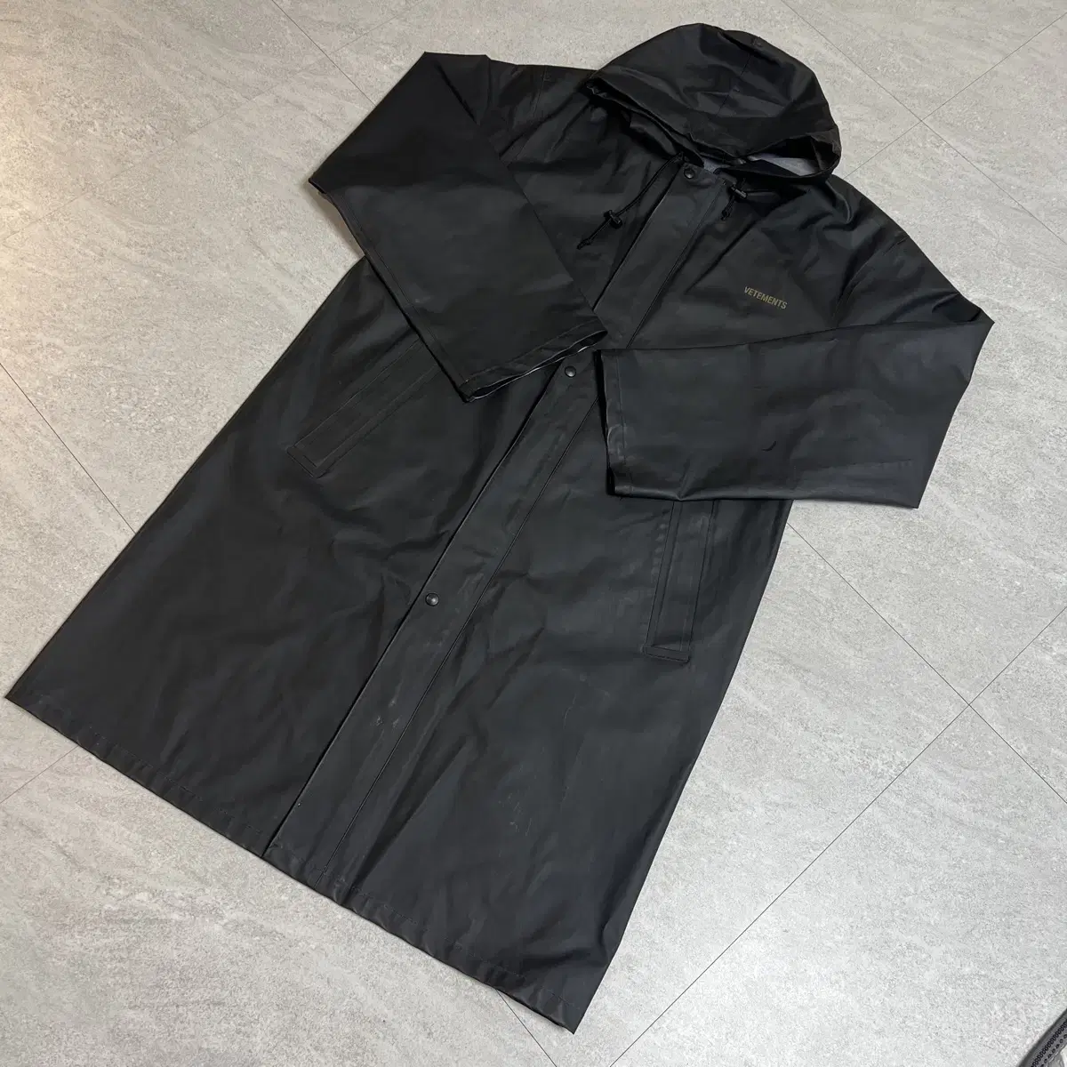 Vetements 베트멍 레인코트 초판 블랙 OS