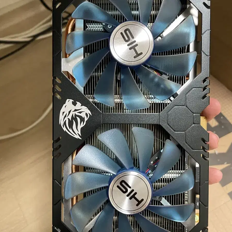 라데온 RX590 그래픽카드입니다