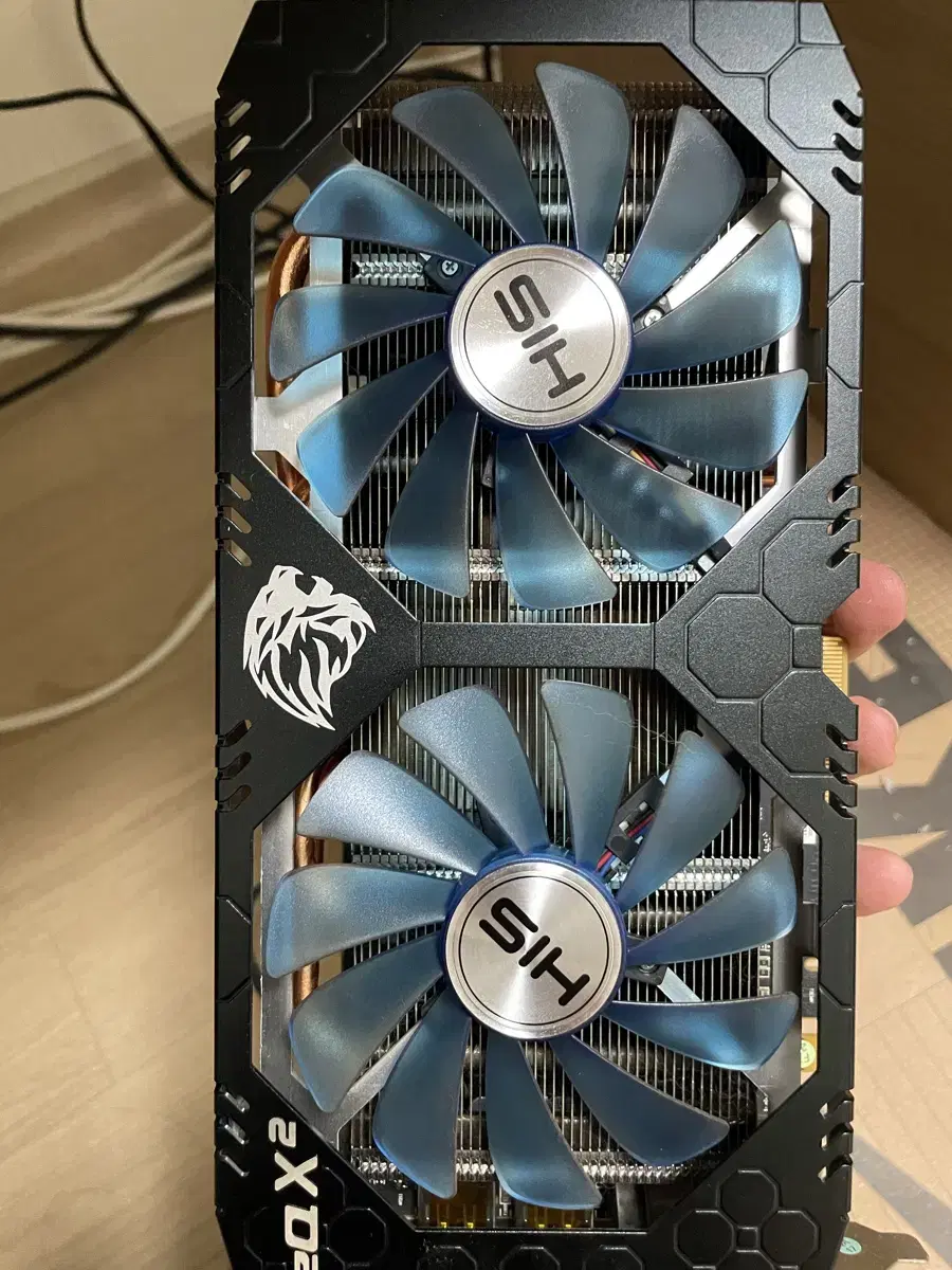 라데온 RX590 그래픽카드입니다