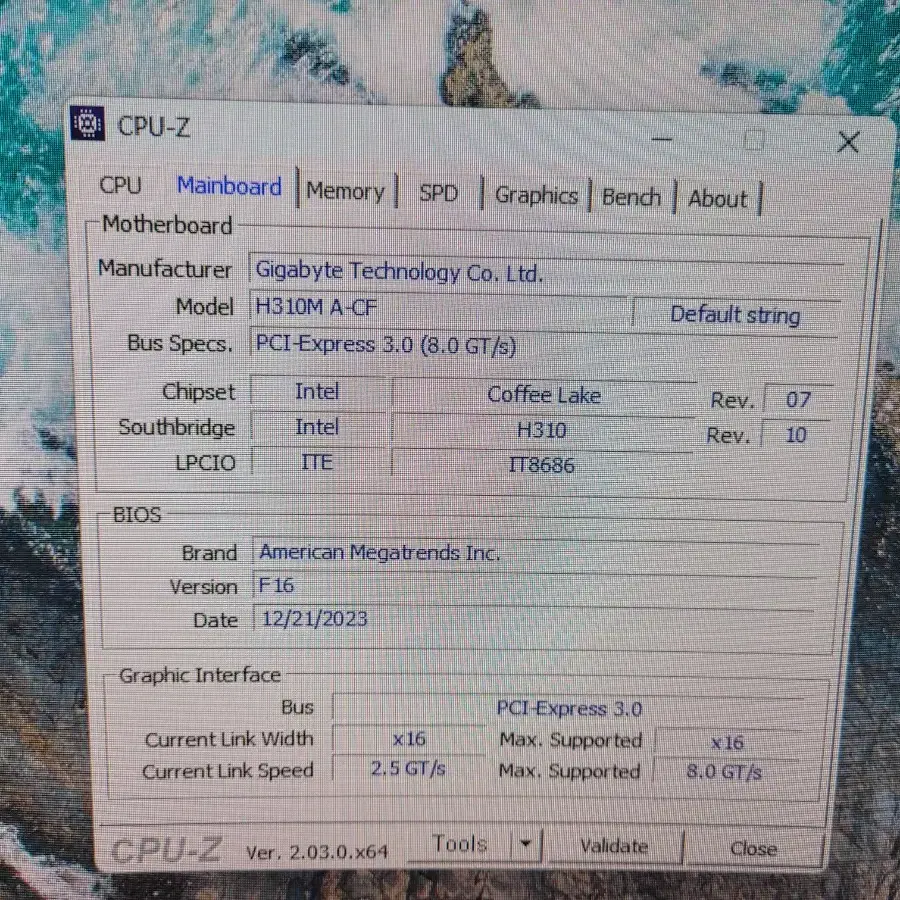 i5 8500 / Gigabyte H310M