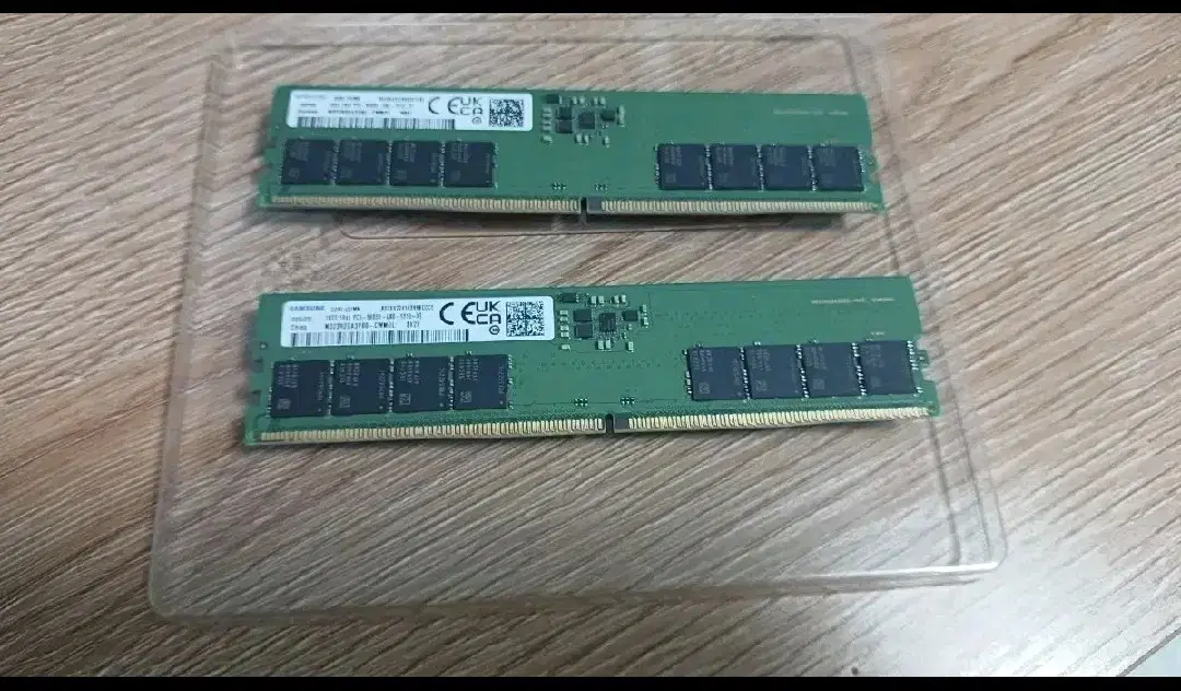 삼성 ddr5 5600 16gb 램 2개팝니다