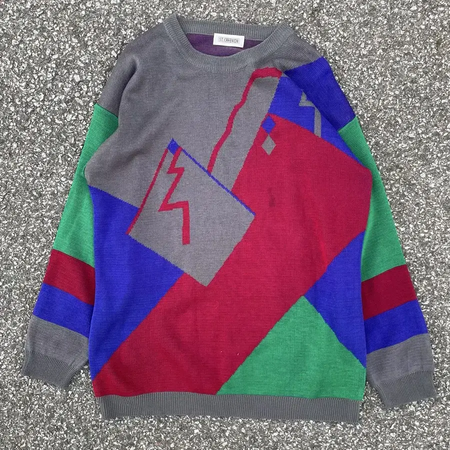 90s St.crfenion graphics Kint Sweater