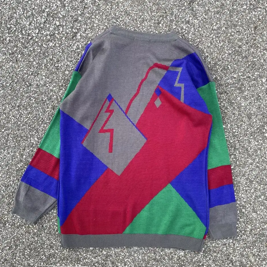 90s St.crfenion graphics Kint Sweater