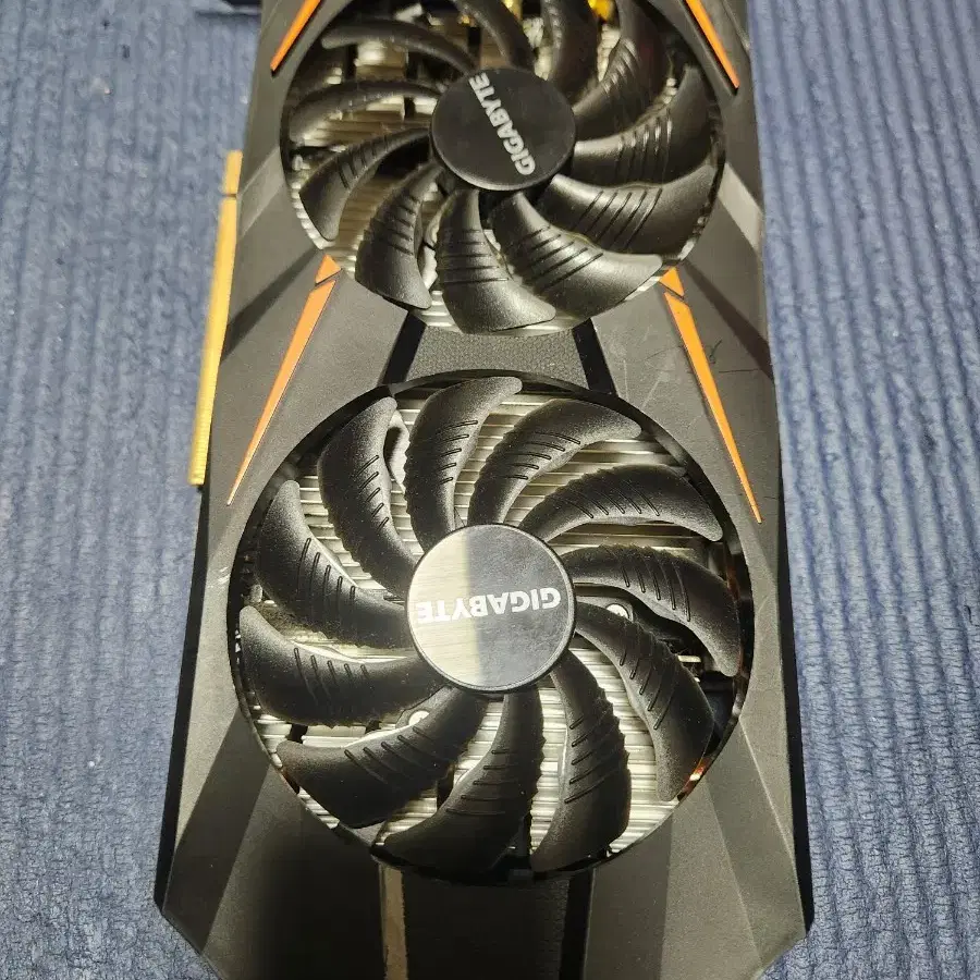 기가바이트 gtx1060 3g (화면출력 x)