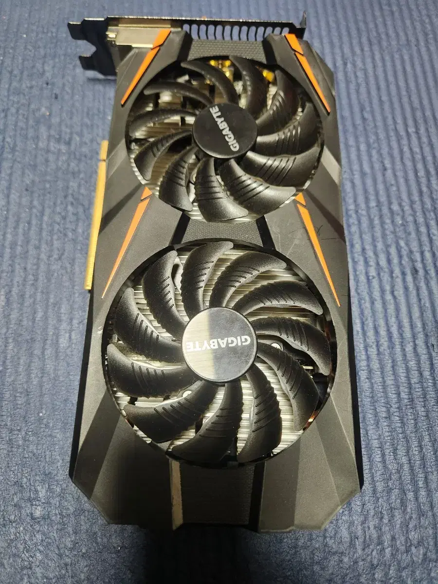 기가바이트 gtx1060 3g (화면출력 x)