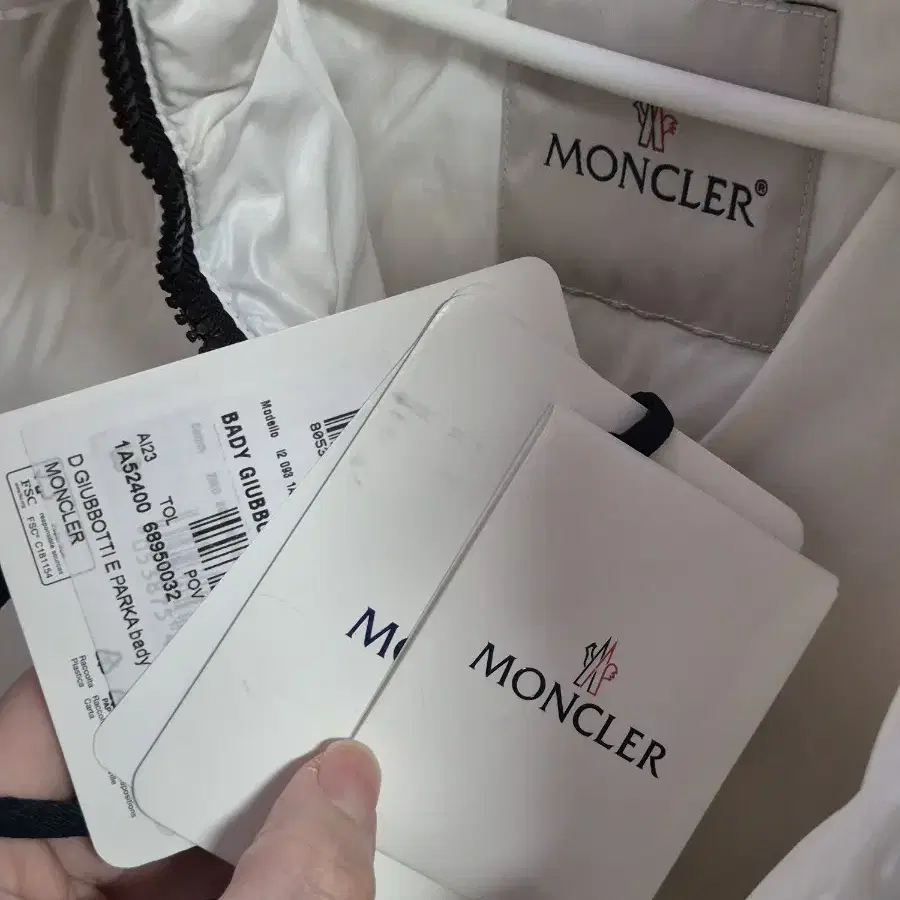 [Moncler]몽클레르 패딩(화이트,3사이즈,55~66사이즈)