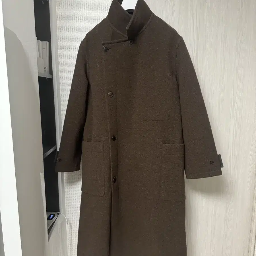 [M] 르메르 24FW 랩코트 브라운 새상품