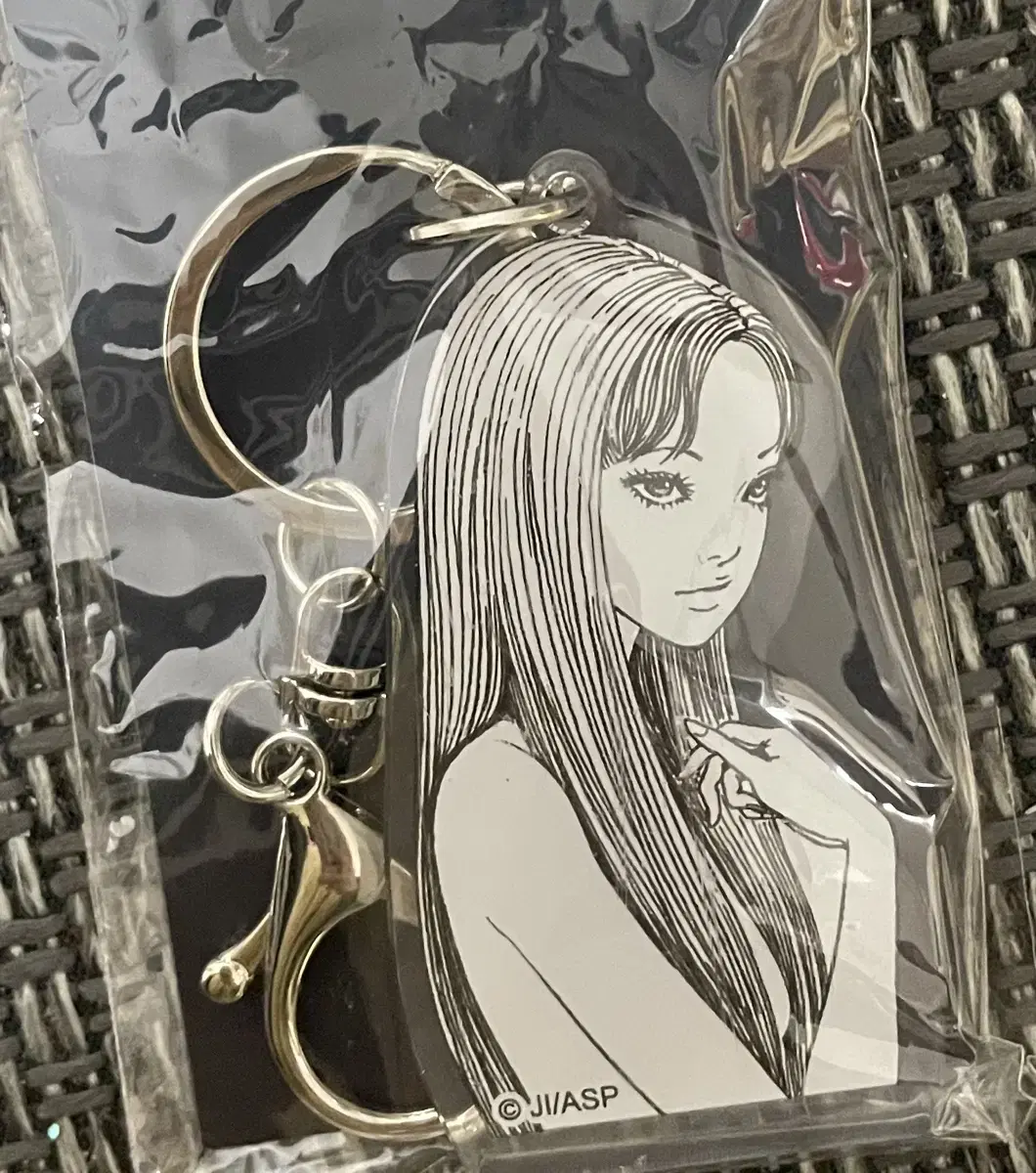 Junji Ito Exhibition Tomie acrylic keyring