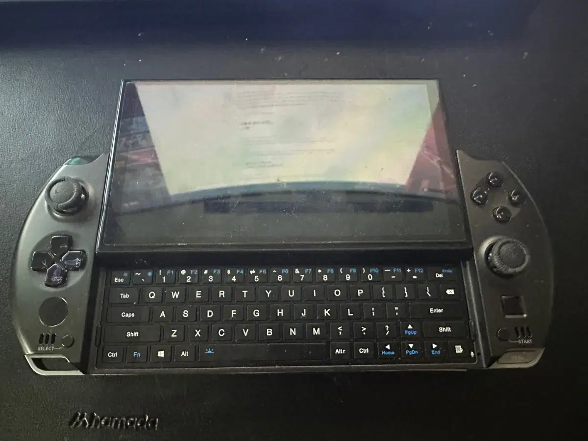 gpd win4 6800u 32gb 1tb 판매합니다