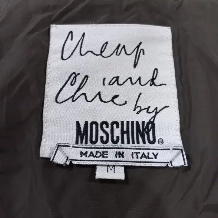 모스키노MOSCHINO 정품 이태리제 후드내장형 여성 후드패딩점퍼코트88