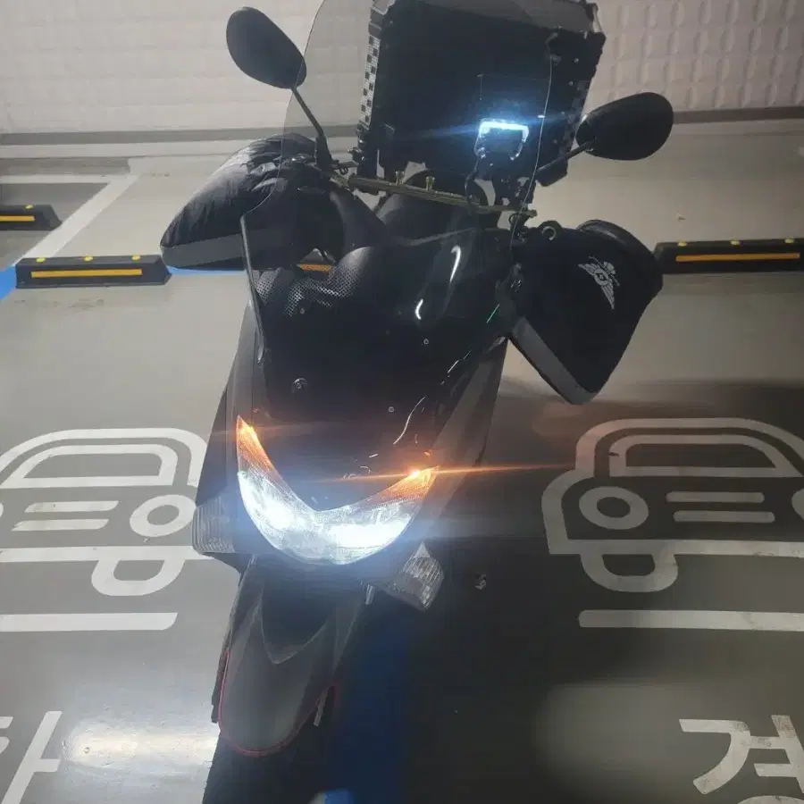 Nmax125 18년식 상태좋은거 판매