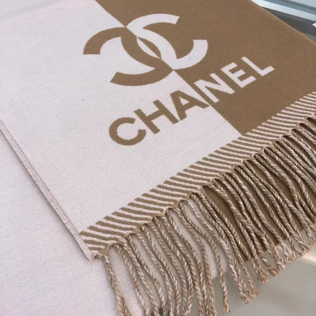 Chanel 샤넬 여사 스카프