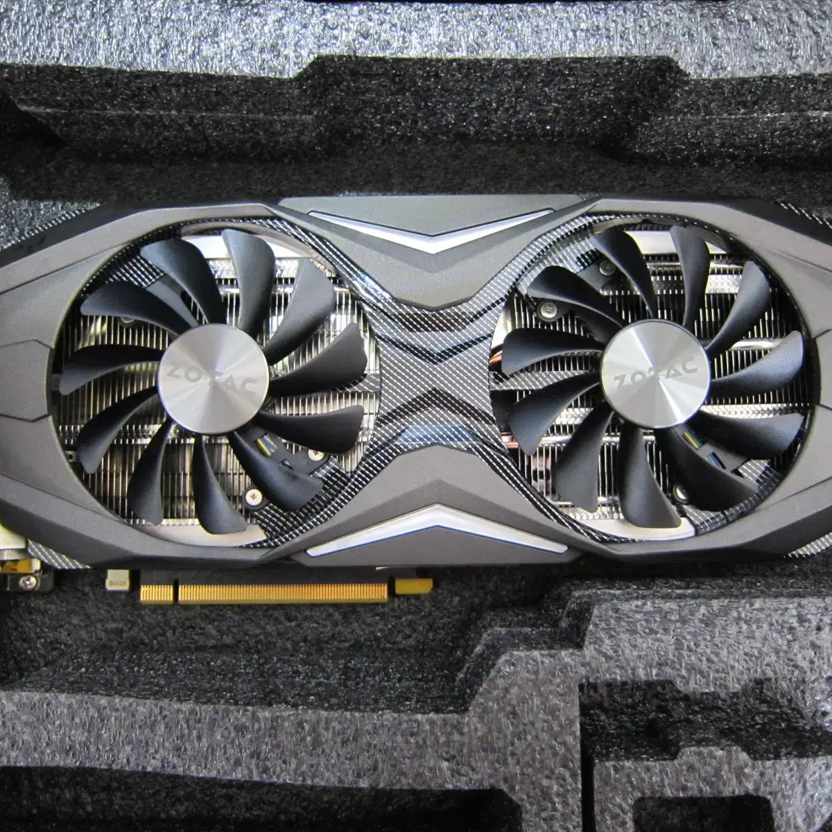 ZOTAC AMP 지포스 GTX1080 D5X 8GB