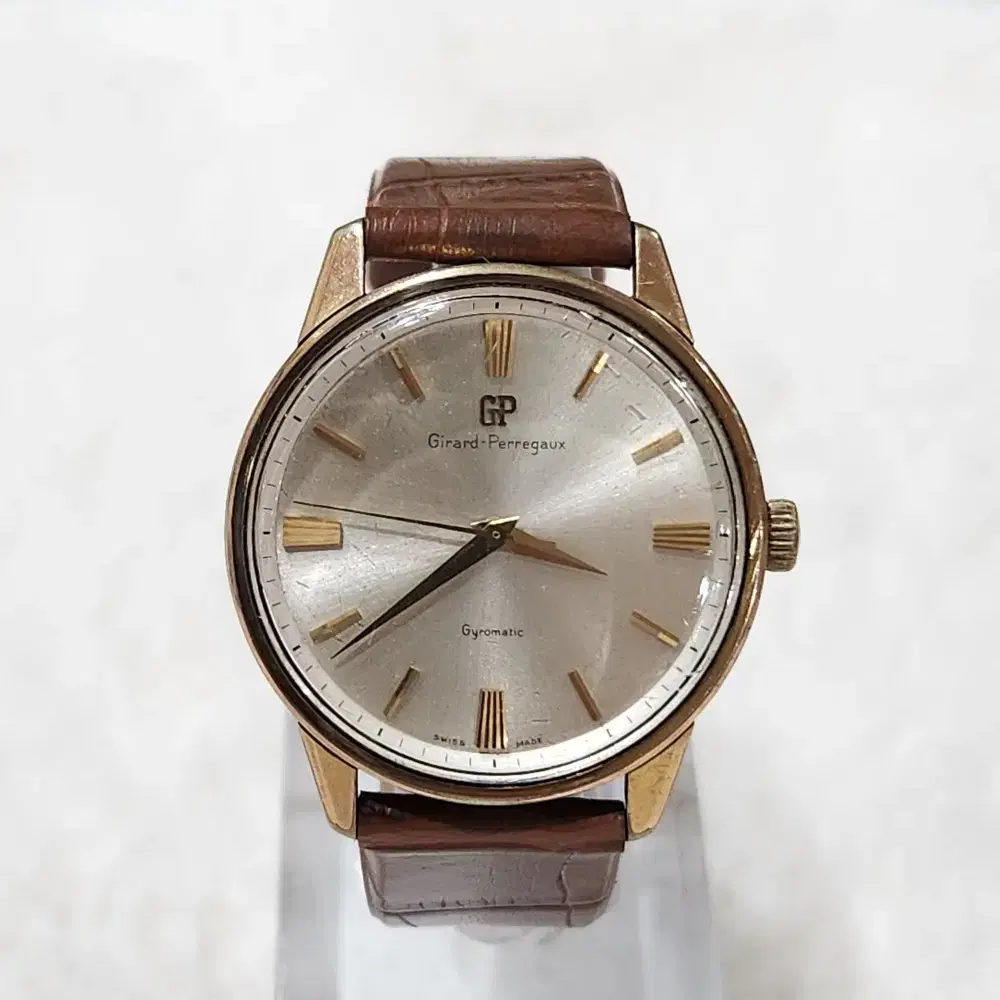 # 170 )  GIRARD PERREGAUX GYROMATIC