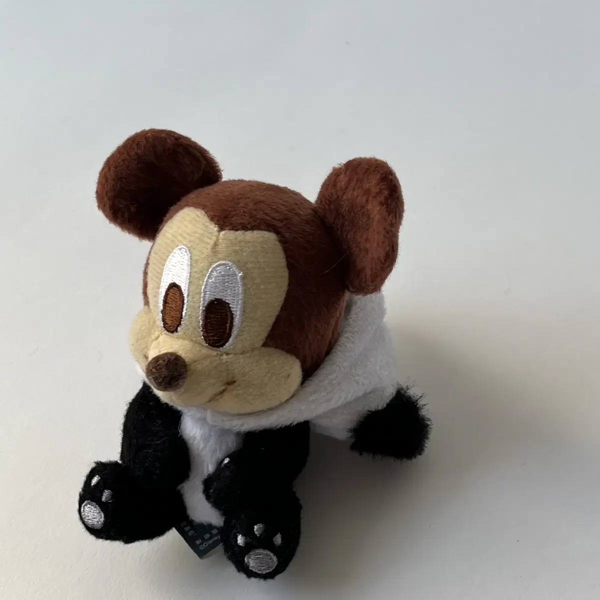 Disney " Panda Mickey Mouse " keyring