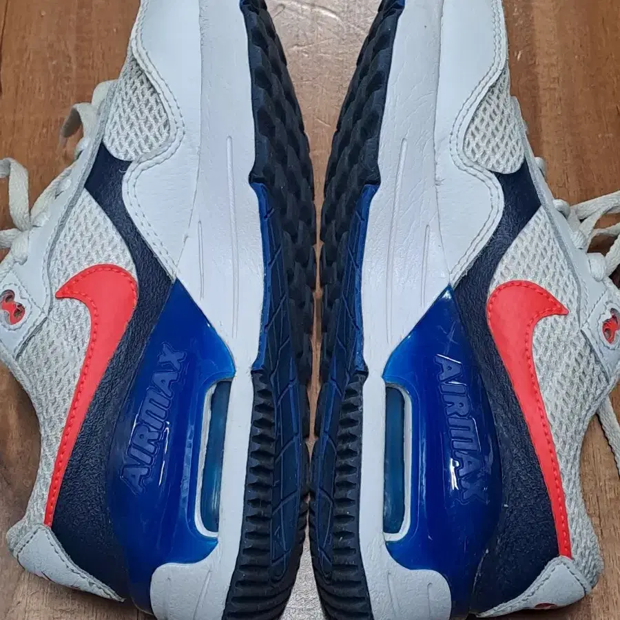 나이키 AIR MAX SYSTM (GS) DQ0284-101(225)