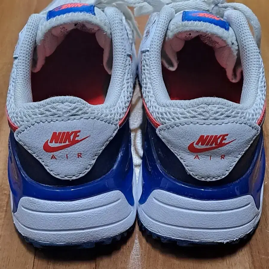 나이키 AIR MAX SYSTM (GS) DQ0284-101(225)