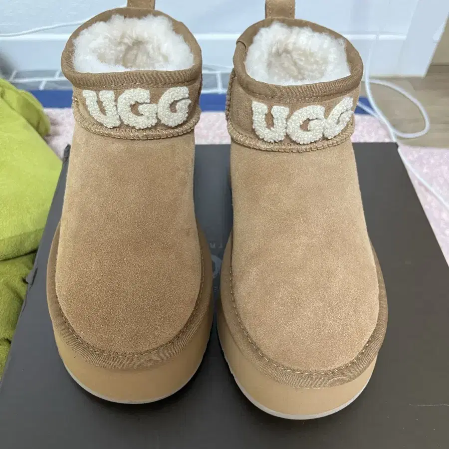 OZWEAR UGG 오즈웨어 니트로고 어그 36사이즈