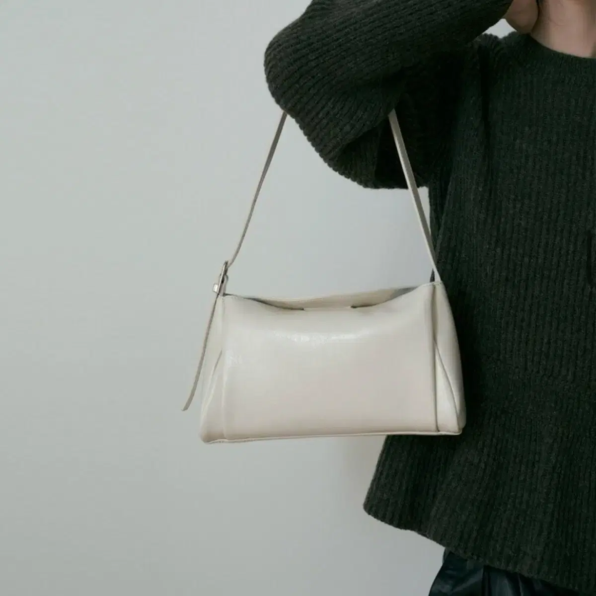 드메이커 Bicorn shoulder bag