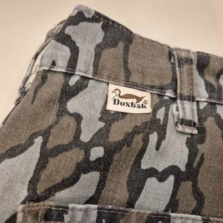 34>90s Duxbak Trebark camo 패디드 팬츠