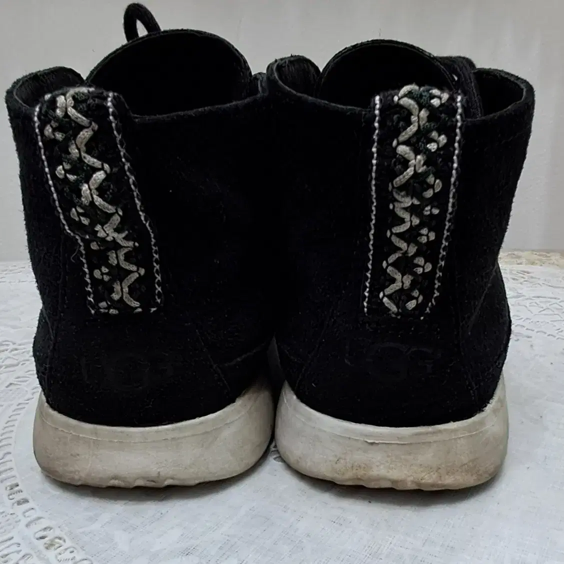 UGG  쎄무 스니커즈 270