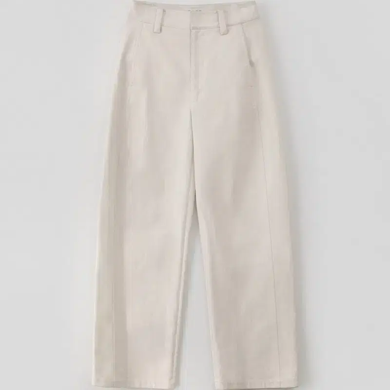 [새제품] rrace Velvet Curved Pants White