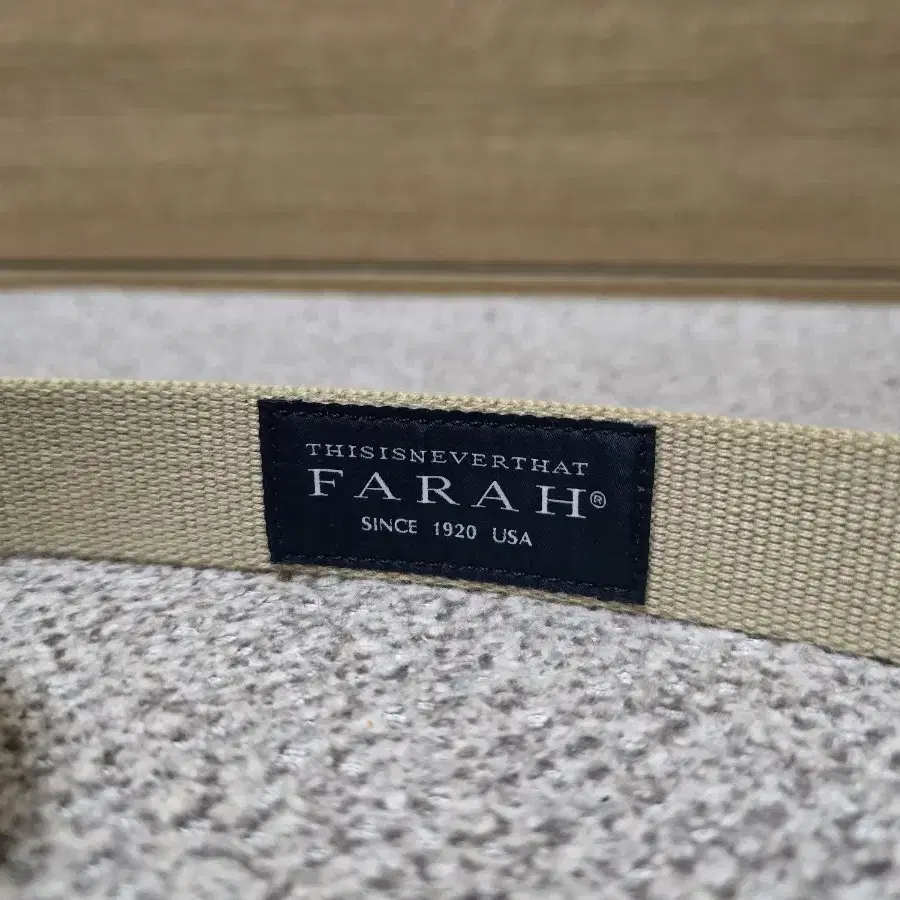 TNTxFARAH GI BELT BEIGE 디스이즈네버댓 파라 버클벨트