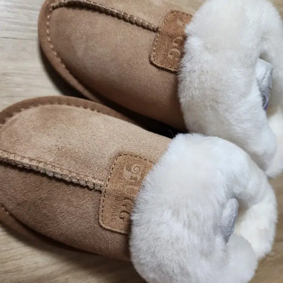 호주 어그 UGG 슬리퍼 체스트넛 색상 EU39 약 245mm