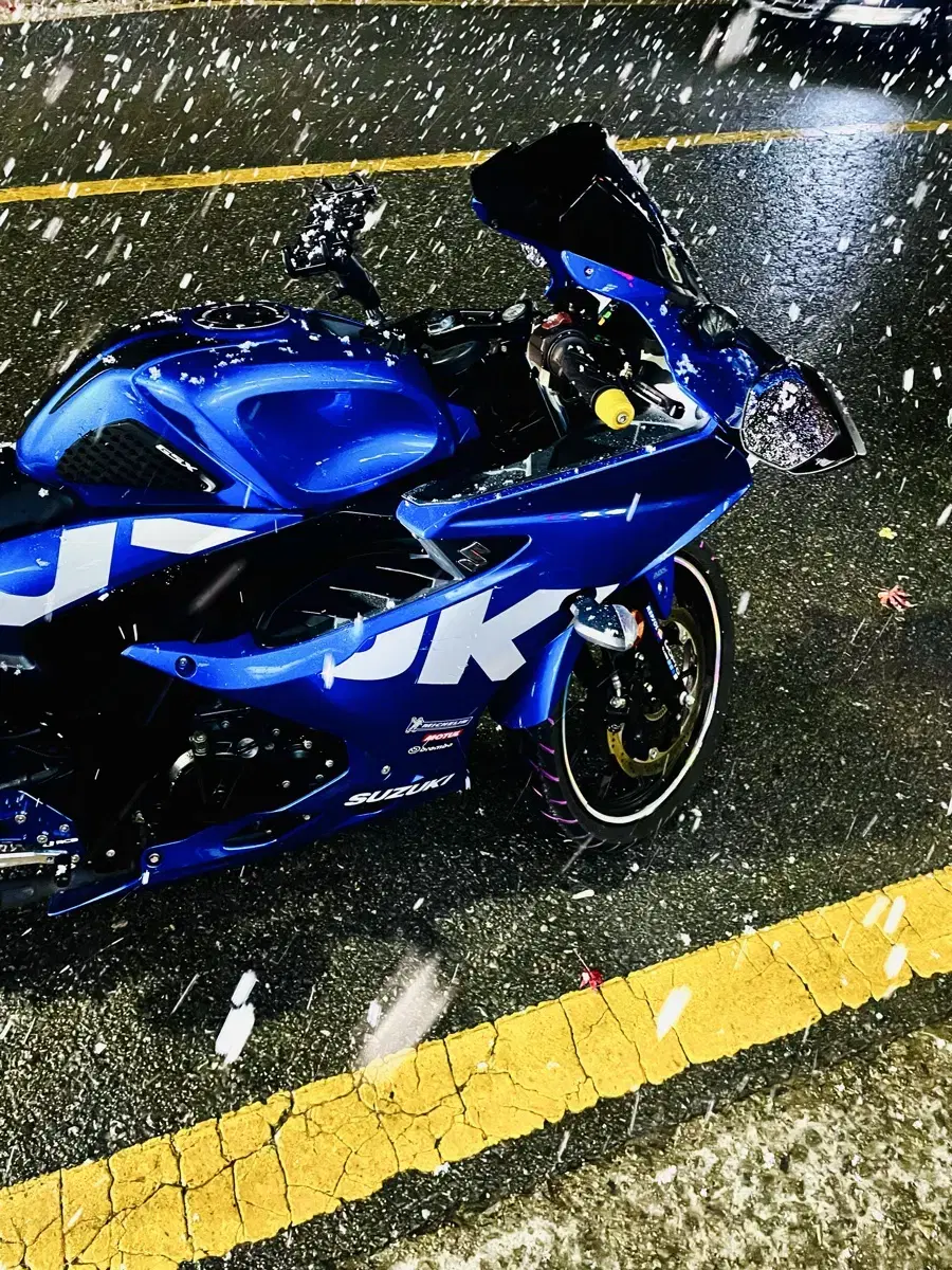 19년식 gsxr125 몰바걸려 싸게 판매합니다