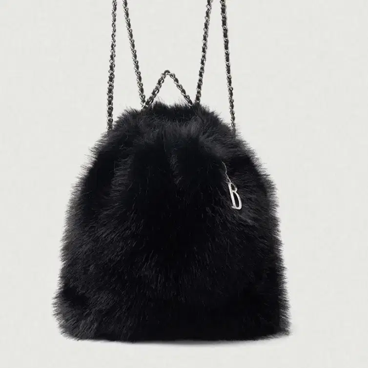 더바넷 백팩 Black Fur Drawstring Backpack