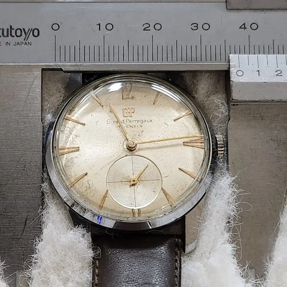 # 230 )  GIRARD PERREGAUX  VINTAGE