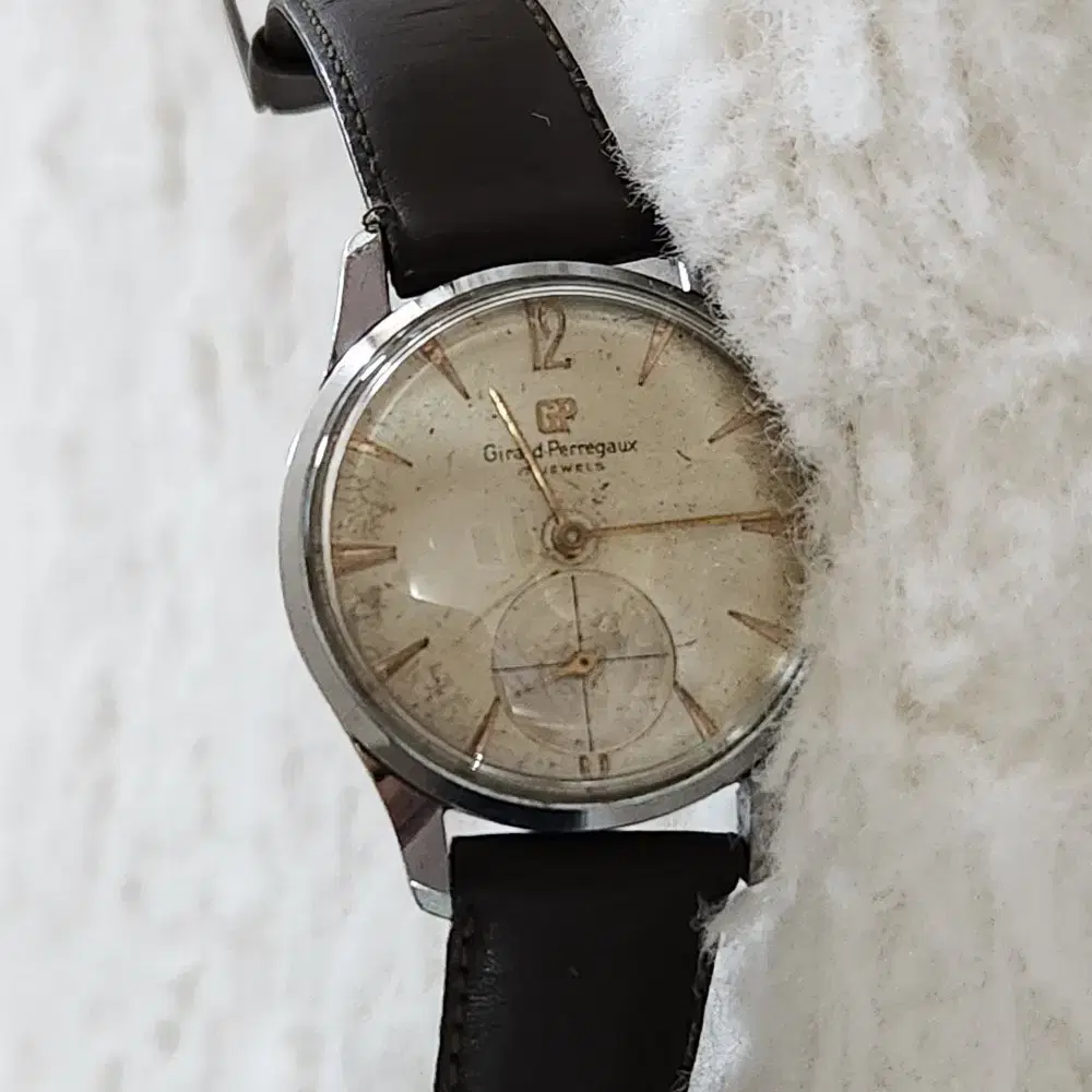 # 230 )  GIRARD PERREGAUX  VINTAGE