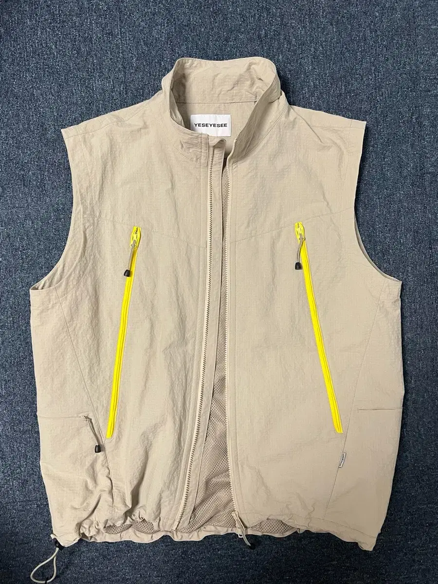 예스아이씨 Ranger Zip Vest Beige