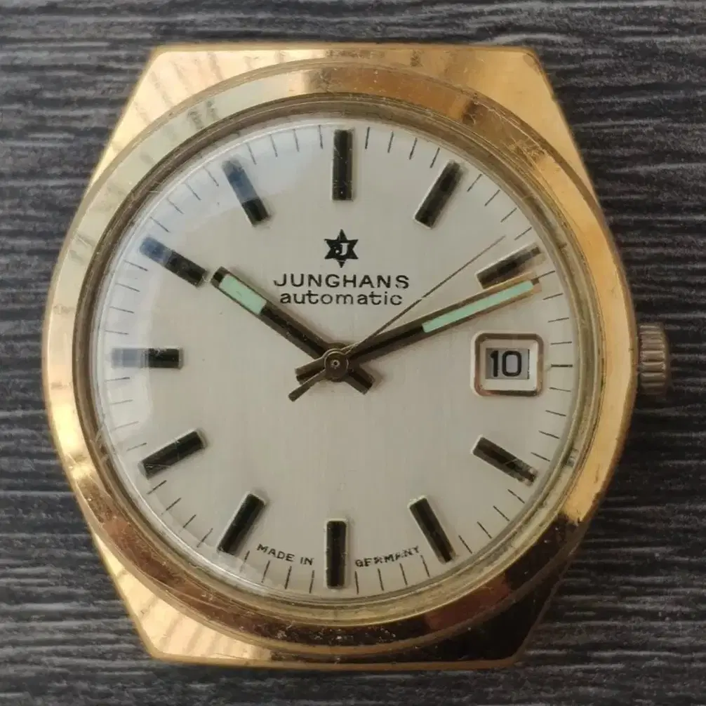 # 176 )  JUNGHANS  MADE GERMANY